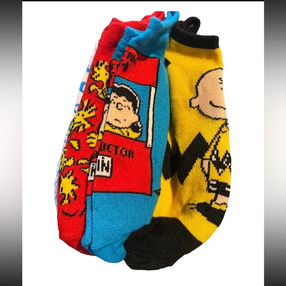 New PEANUTS Ladies 5 Pair No Show Socks SNOOPY, CHARLIE BROWN, LUCY WOODSTOCK - Picture 6 of 7